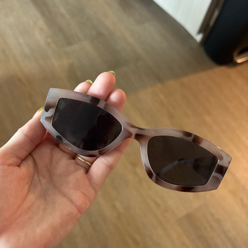 Diff Eyewear Sunglasses Tortoise